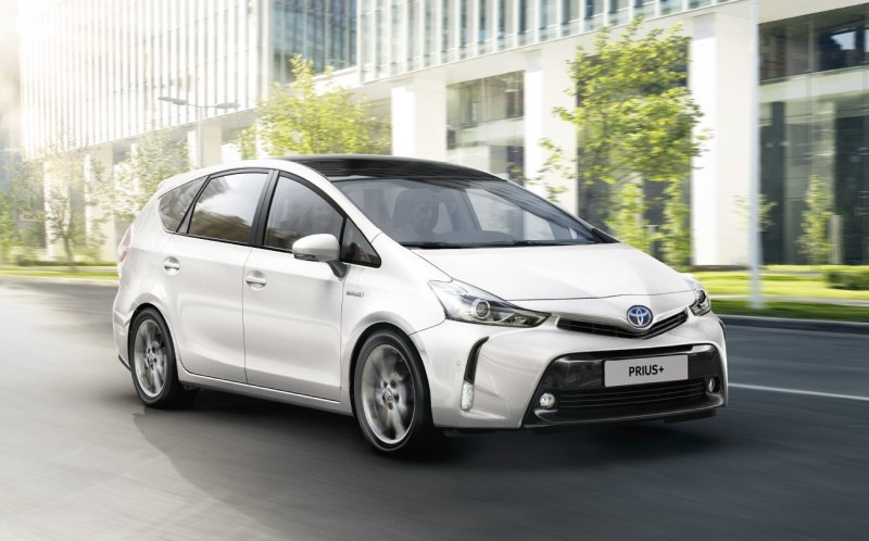 10 of the Most Popular Hybrid Cars Sold Today